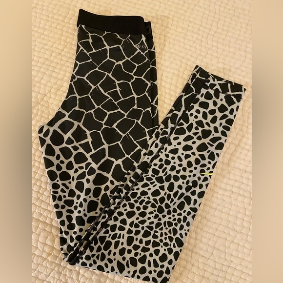 Nike Pants - Nike| Medium| Nike Pro dry fit leggings| worn once | great condition.